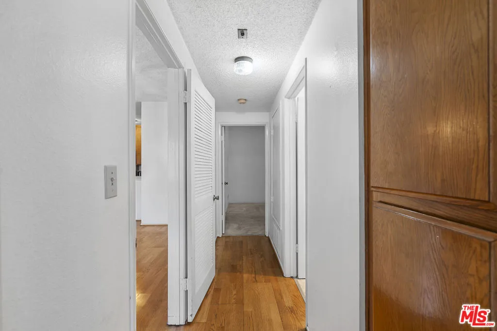 424 S Westmoreland Avenue 210, Los Angeles, California 90020 home-pic-17